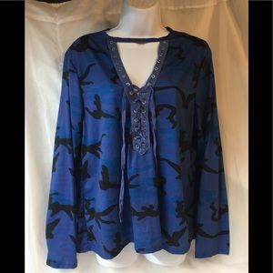 Yoins- blue camo long sleeve top in size